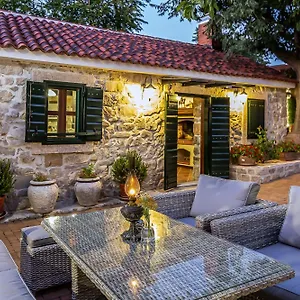 ***** Hotel Heritage & Estate Raznjevica Dvori Ad 1307 Croatia