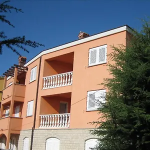 **** Gostinjska kuća Mare E Monti Croatia